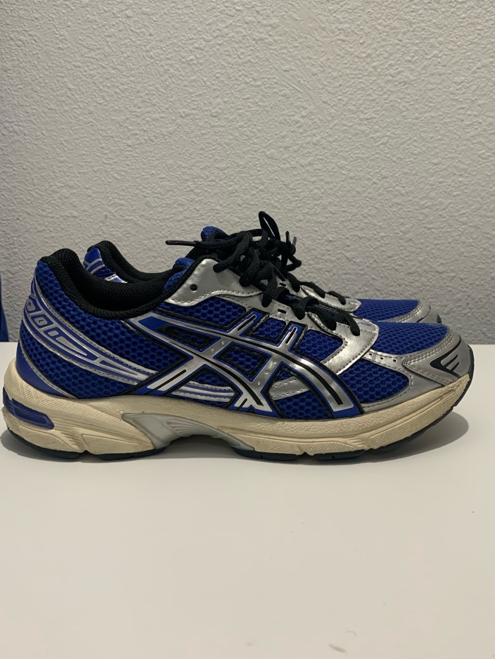 Asics Men's Blue and Silver Athletic Running Shoes